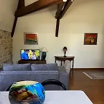Апартаменты Dans Chateau Exceptionnel Piscine -golf -tennis Les Forges (Deux-Sevres)
