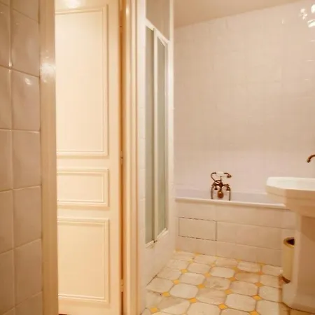 Apartamento Dans Chateau Exceptionnel Piscine -golf -tennis *