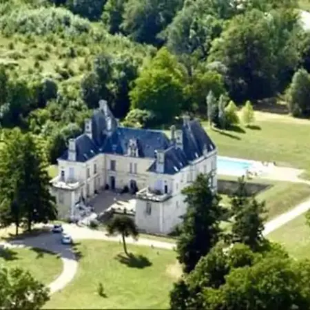 Dans Chateau Exceptionnel Piscine -golf -tennis