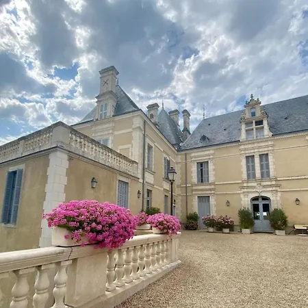 Dans Chateau Exceptionnel Piscine -golf -tennis