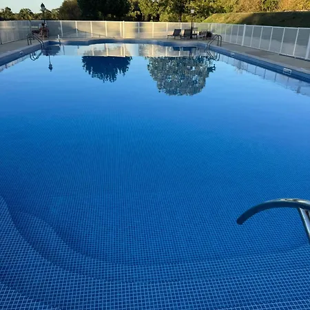 Appartement Dans Chateau Exceptionnel Piscine -golf -tennis Les Forges (Deux-Sevres)