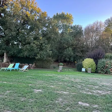 Appartement Dans Chateau Exceptionnel Piscine -golf -tennis Les Forges (Deux-Sevres)