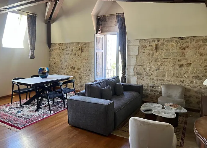 Διαμέρισμα Dans Chateau Exceptionnel *