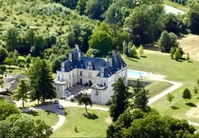 Dans Chateau Exceptionnel